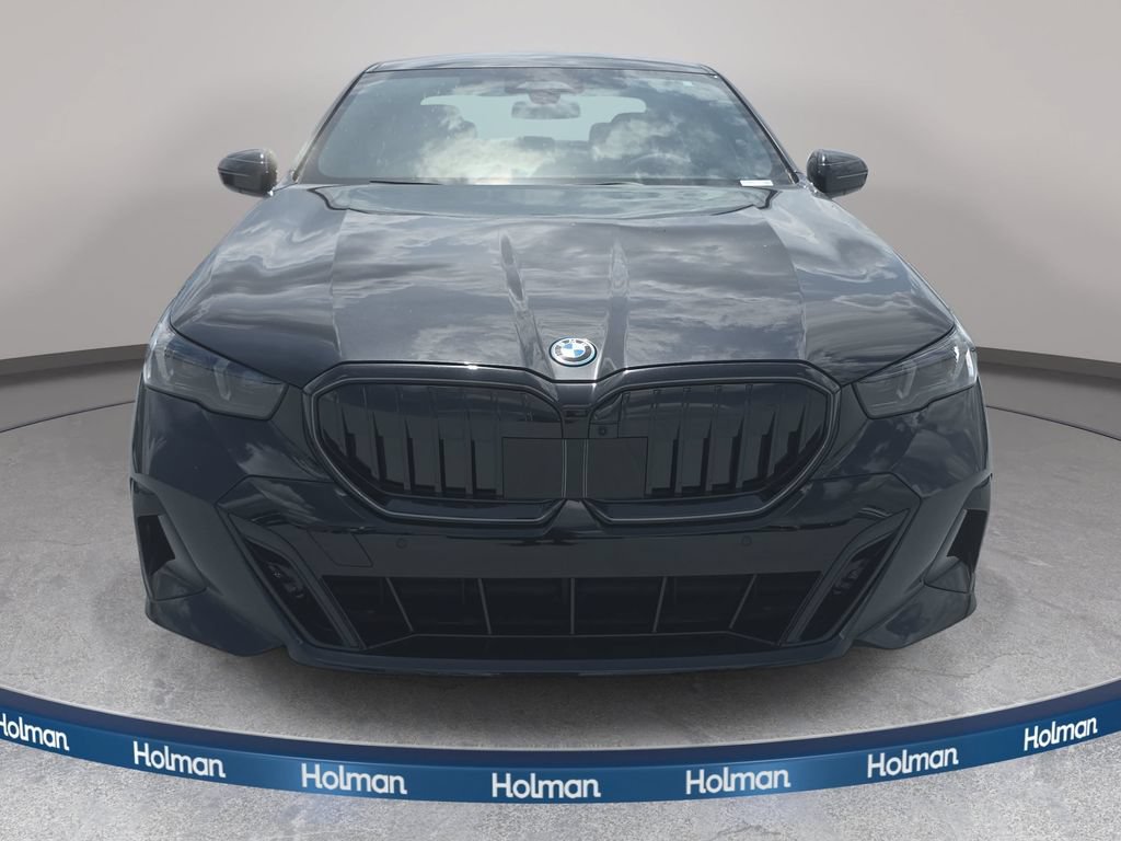 New 2027 BMW 550e xDrive w/ Executive Package AWD/4WD image 2