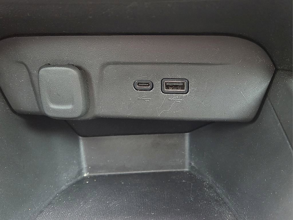 Used 2024 Chevrolet Trax LS image 27