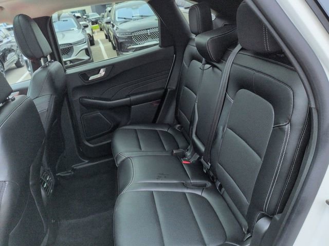 Certified 2025 Ford Escape Platinum w/ Class II Trailer Tow Package AWD/4WD image 14