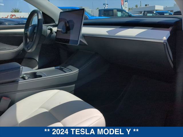 Used 2024 Tesla Model Y Performance AWD/4WD image 22