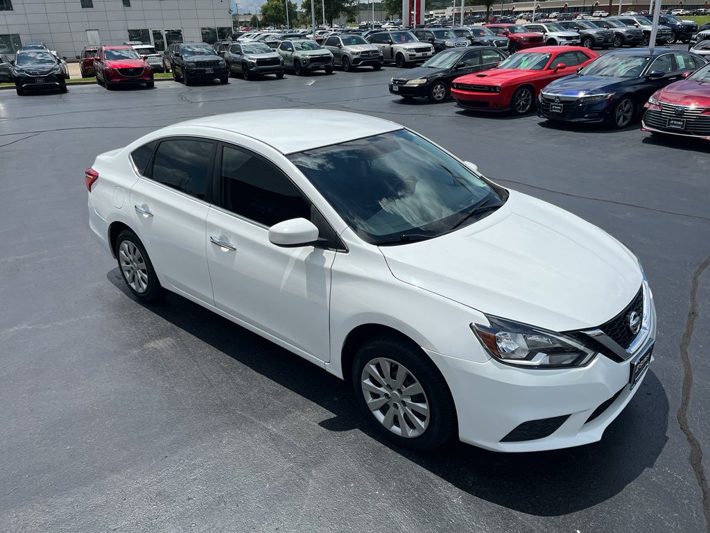 Used 2016 Nissan Sentra S FWD image 9