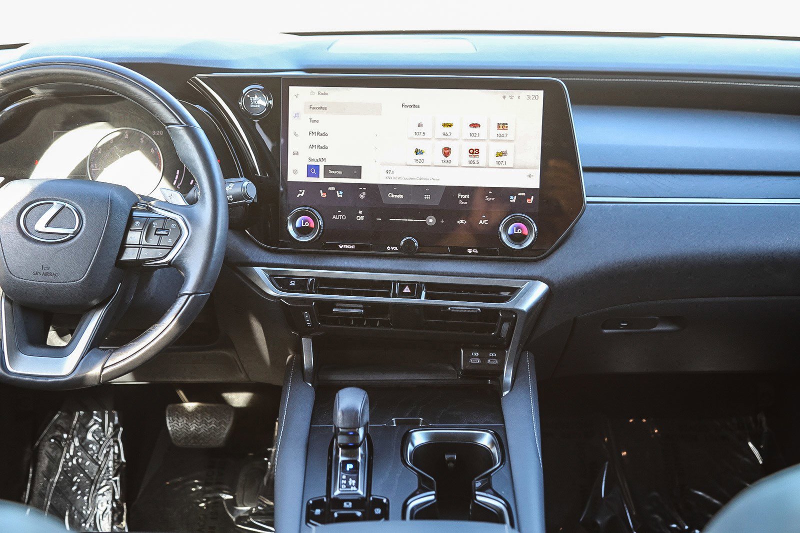 Used 2024 Lexus RX 350 Premium w/ Accessory Package (Z1) image 13