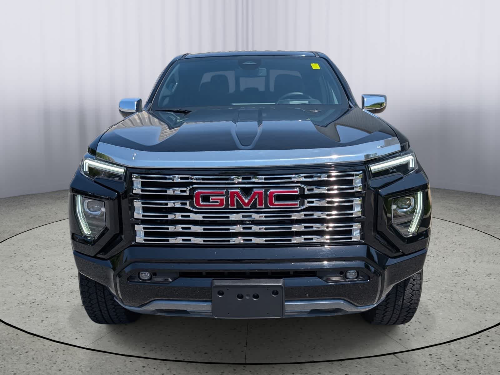 Certified 2025 GMC Canyon Denali AWD/4WD image 8