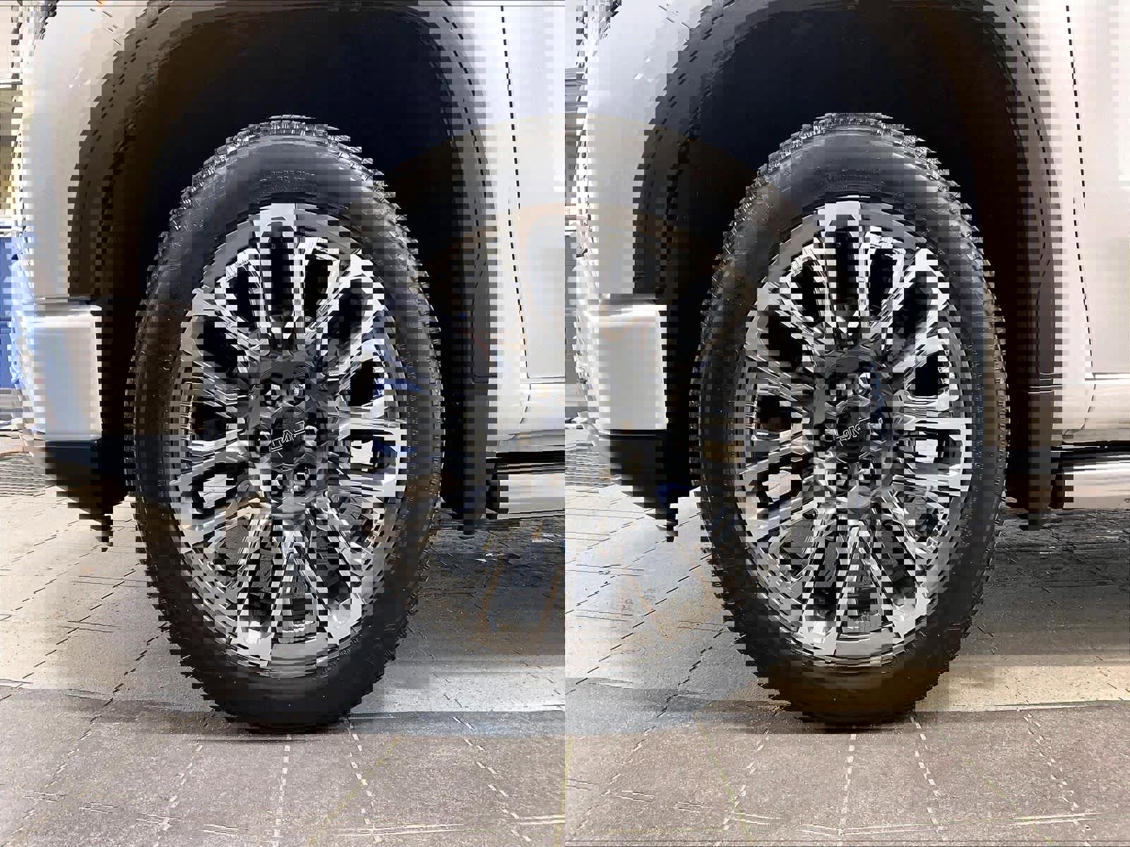 Used 2023 GMC Sierra 1500 Denali Ultimate AWD/4WD image 7