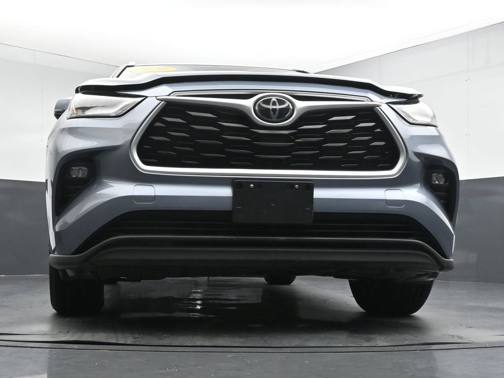 Used 2020 Toyota Highlander XLE FWD image 30