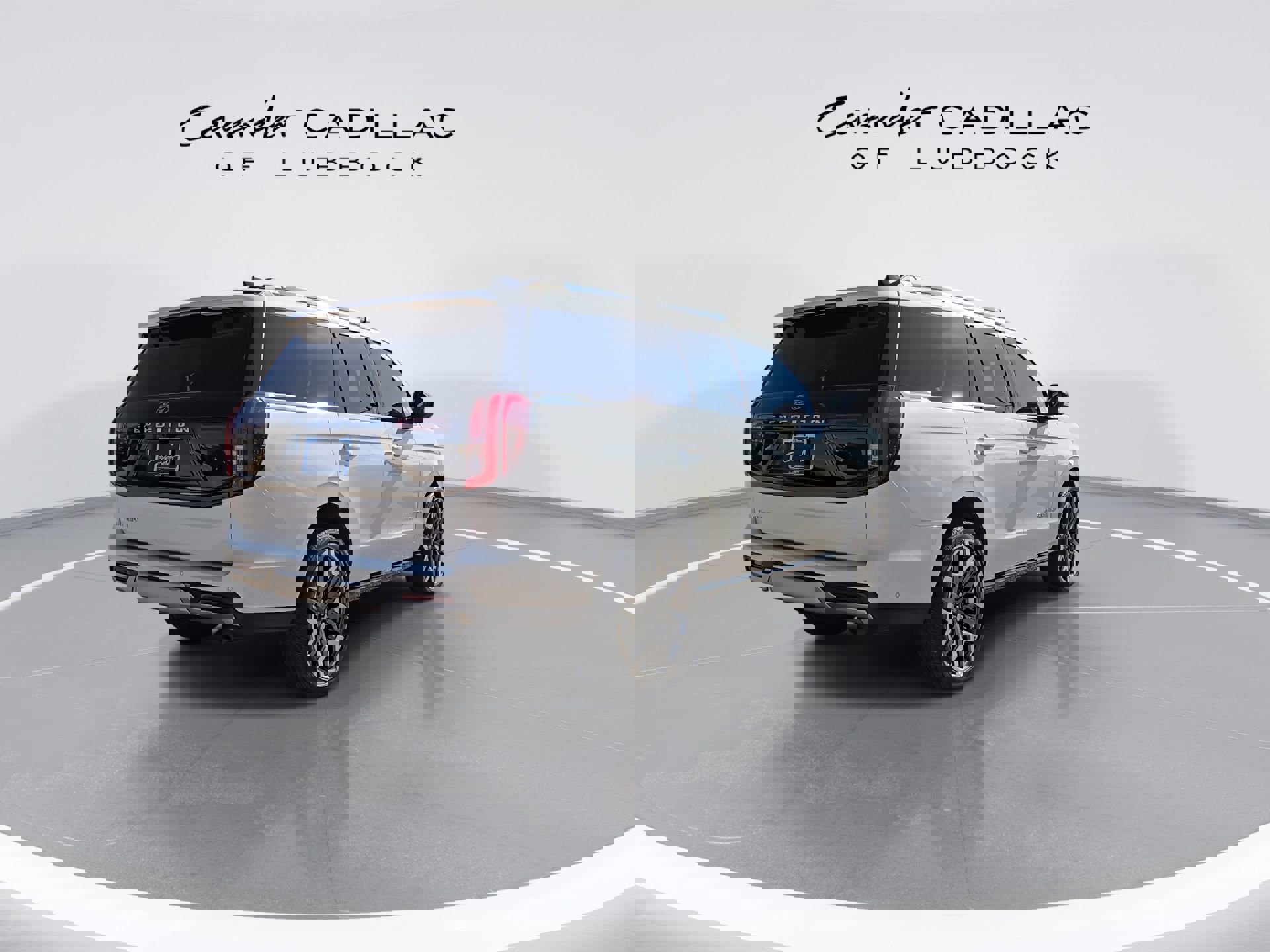 Used 2025 Ford Expedition Platinum w/ Platinum Ultimate Package image 8