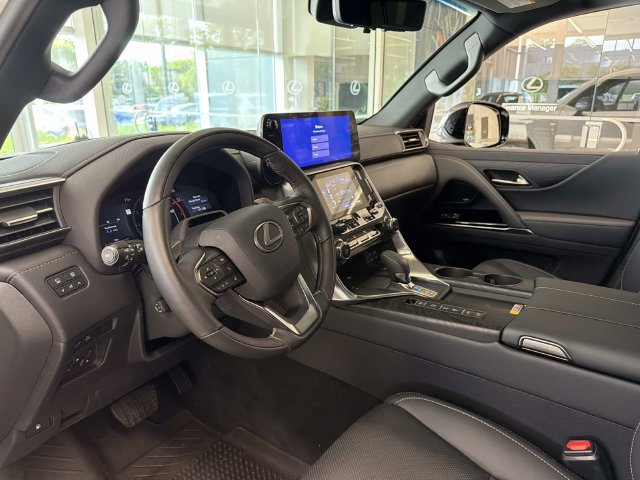 Certified 2026 Lexus LX 700h Luxury w/ Appearance Package AWD/4WD image 19