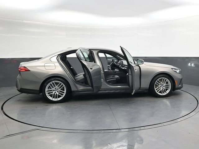 Used 2024 BMW 530i 530i w/ Premium Package image 35