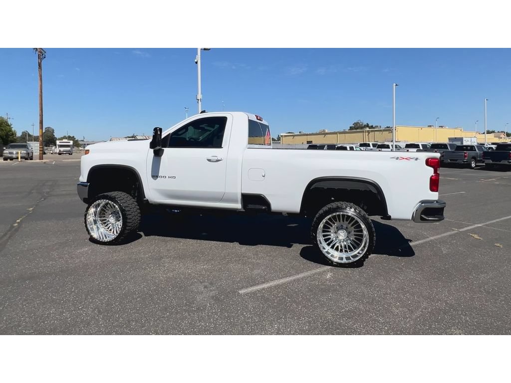 Used 2024 Chevrolet Silverado 2500 LT AWD/4WD image 8