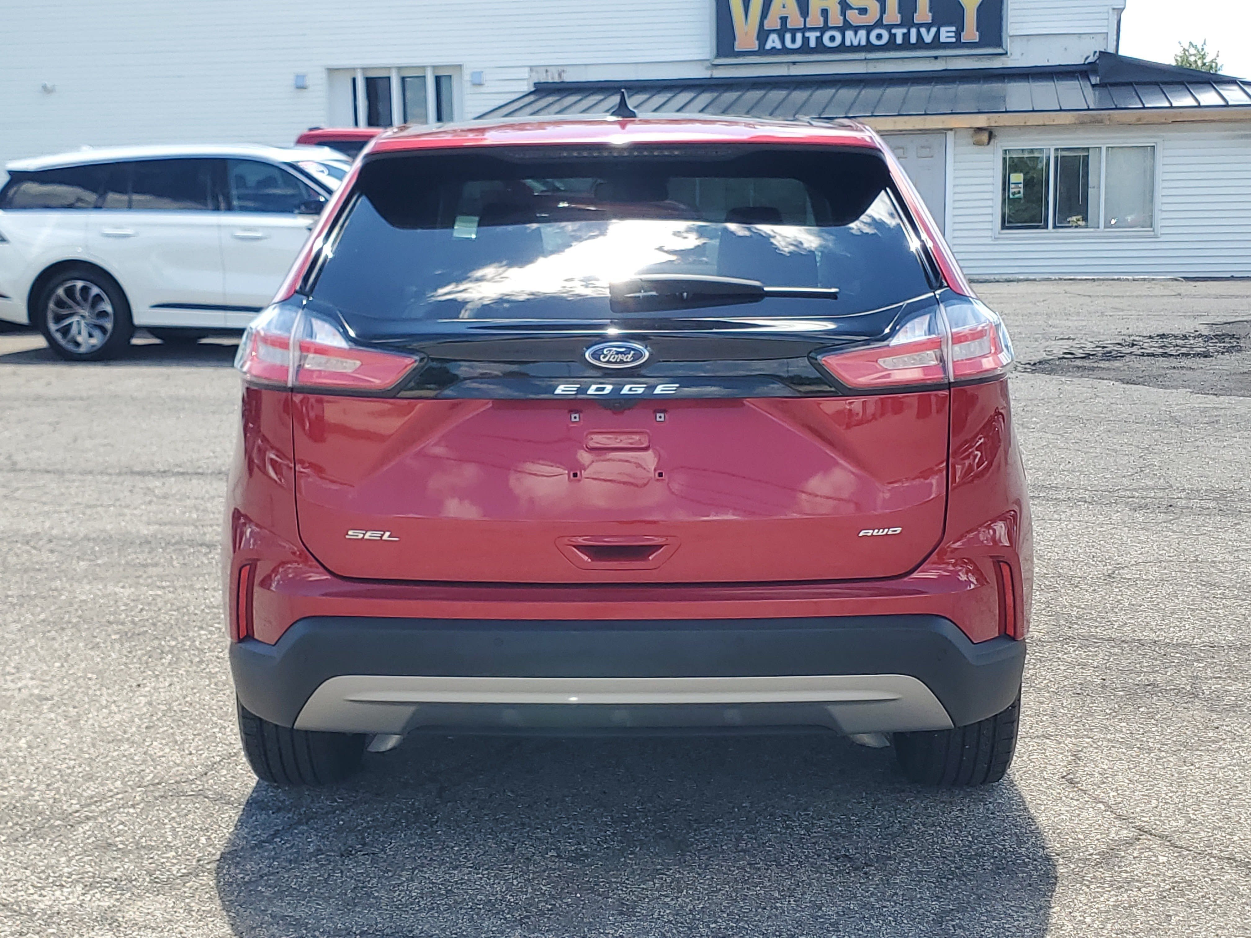 Used 2024 Ford Edge SEL w/ Convenience Package AWD/4WD image 5