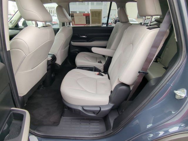 Certified 2024 Toyota Grand Highlander Limited image 14