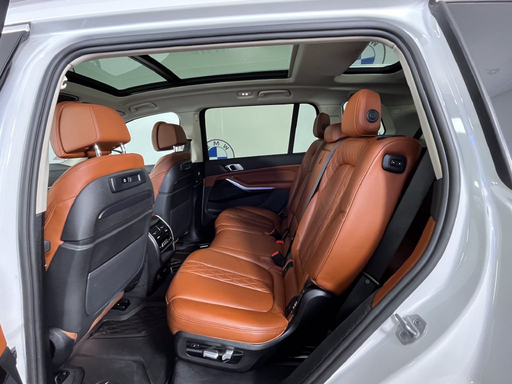 Used 2021 BMW X7 xDrive40i w/ Luxury Seating Package AWD/4WD image 22