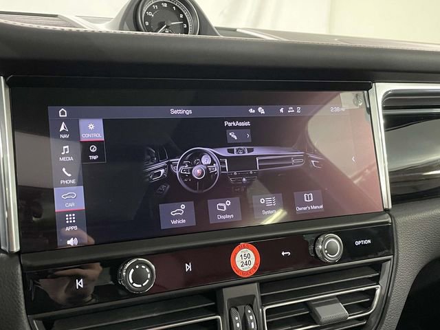 New 2026 Porsche Macan image 28