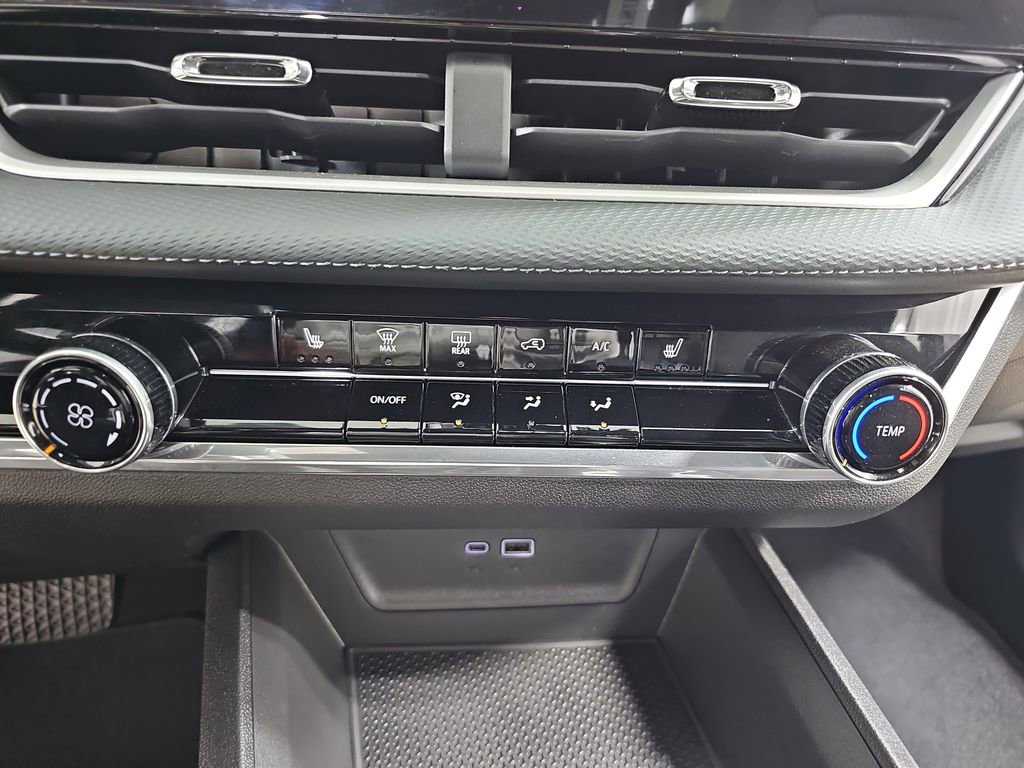 Certified 2025 Chevrolet Equinox LT image 28