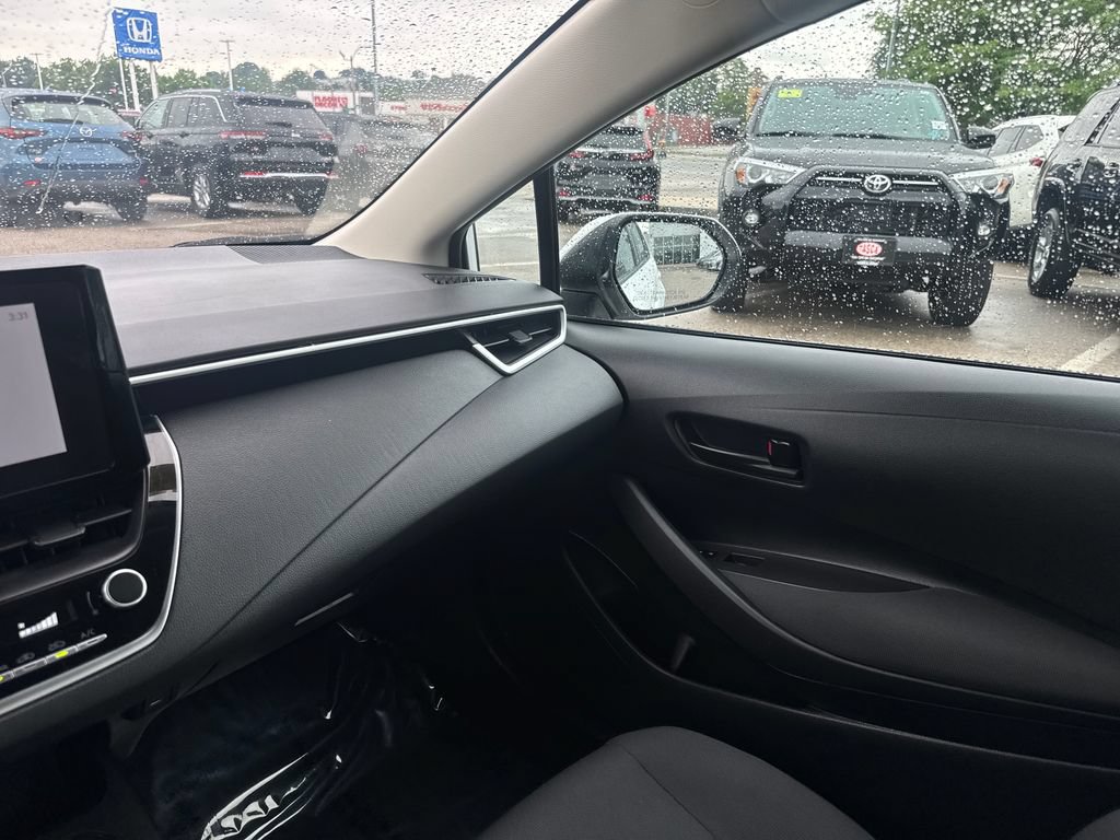 Used 2024 Toyota Corolla LE FWD image 27