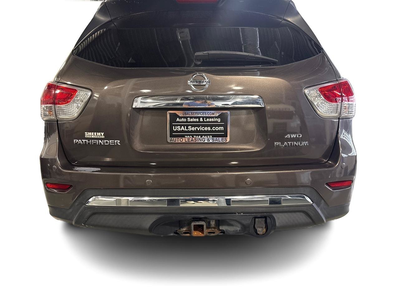 Used 2015 Nissan Pathfinder Platinum w/ Cargo Package FWD image 29