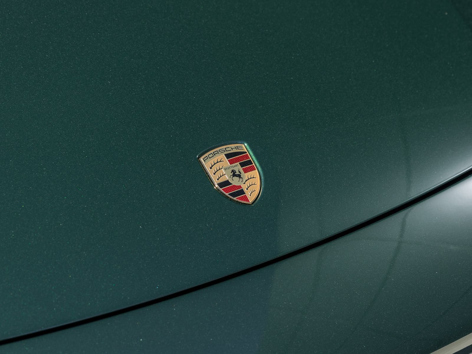 Certified 2025 Porsche Macan Electric RWD image 21