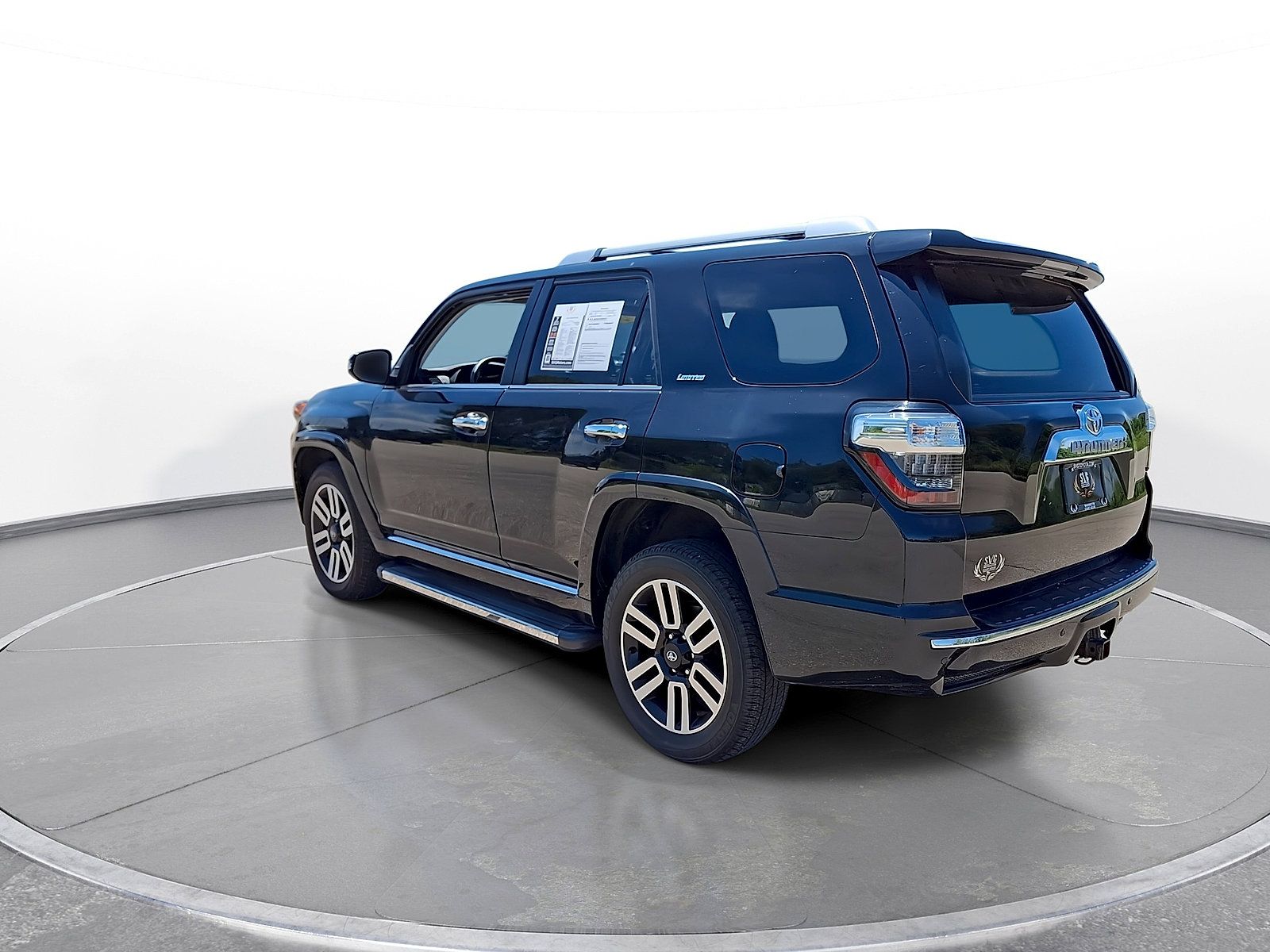 Used 2023 Toyota 4Runner Limited AWD/4WD image 6