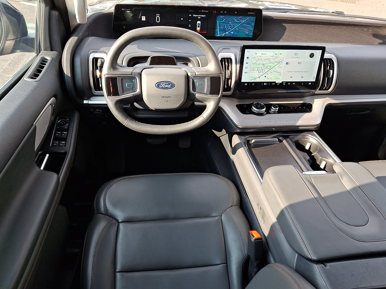 Used 2025 Ford Expedition Active AWD/4WD image 13