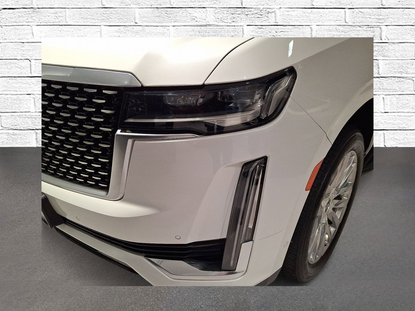 Certified 2021 Cadillac Escalade Premium Luxury image 7