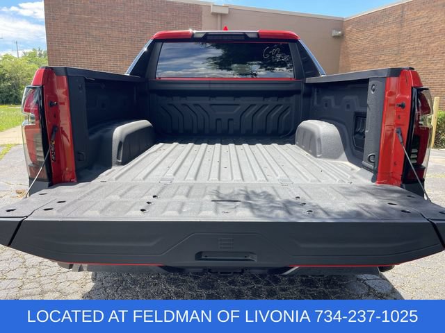 Used 2025 Chevrolet Silverado EV LT AWD/4WD image 25