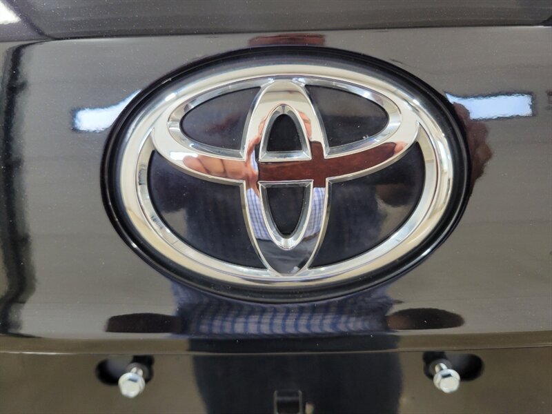 Used 2024 Toyota Highlander XLE AWD/4WD image 20