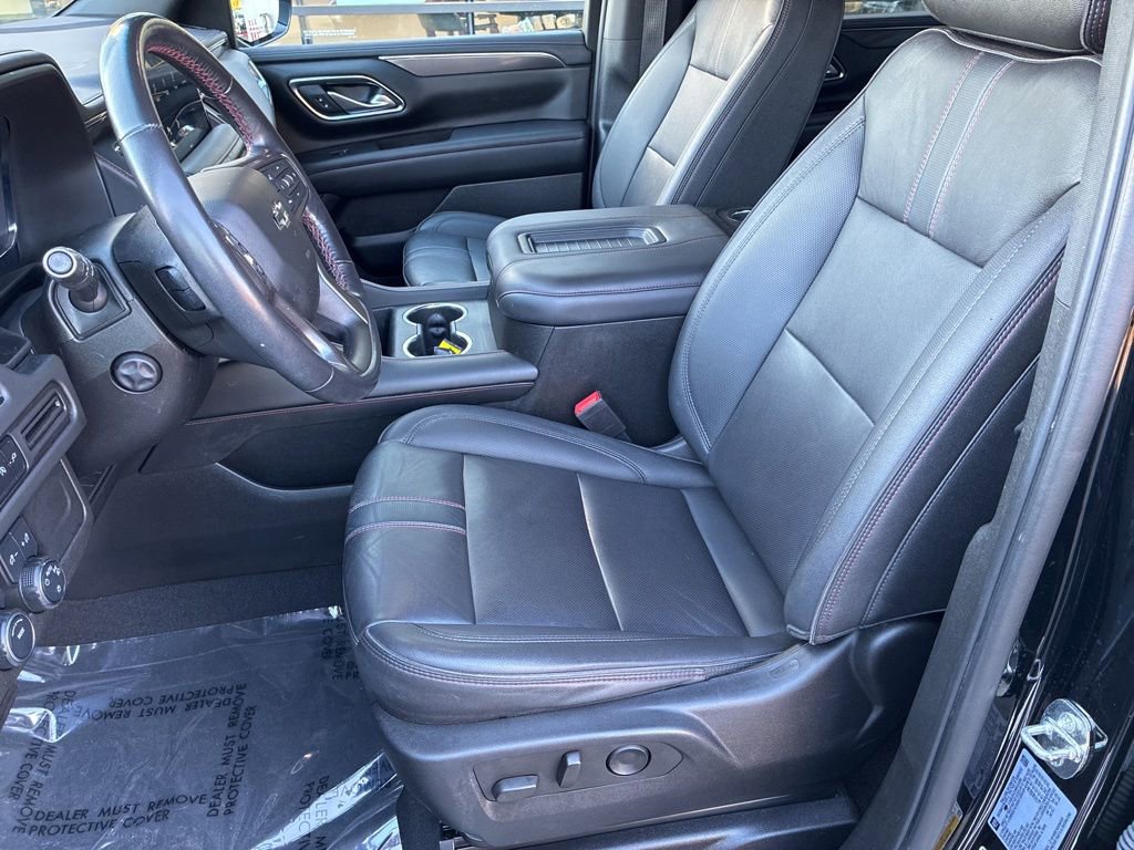 Used 2022 Chevrolet Suburban RST w/ Luxury Package image 17