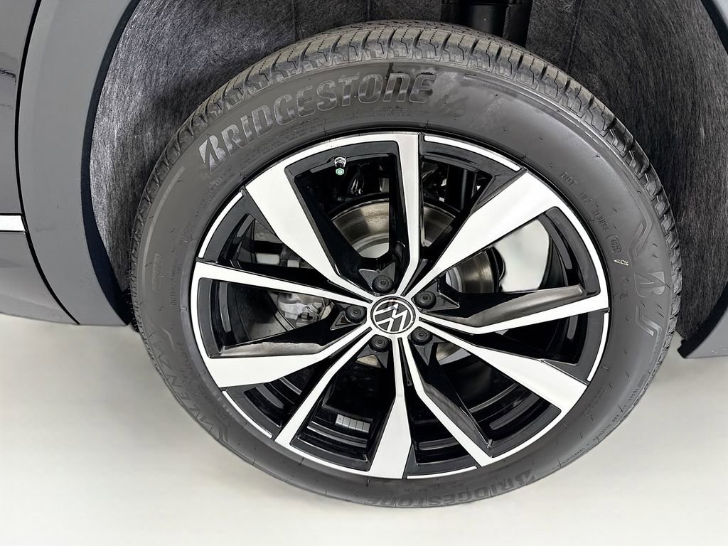 New 2026 Volkswagen Atlas SEL Premium R-Line image 31