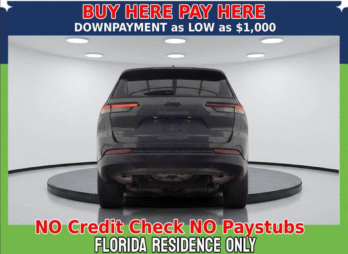 Used 2021 Jeep Grand Cherokee L Laredo RWD image 4