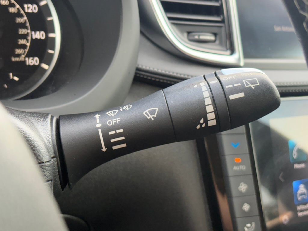 Used 2023 INFINITI QX50 Luxe FWD image 16