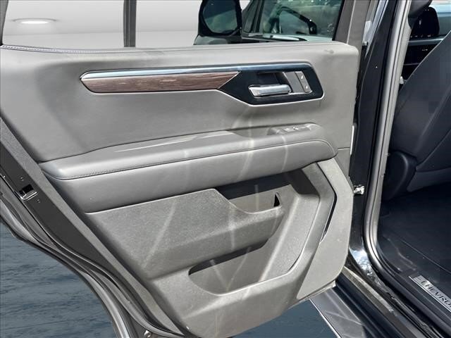 Used 2025 Chevrolet Tahoe LT AWD/4WD image 21