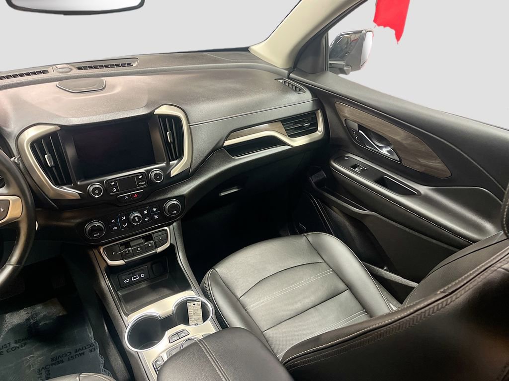 Used 2024 GMC Terrain Denali w/ Denali Premium Package image 25