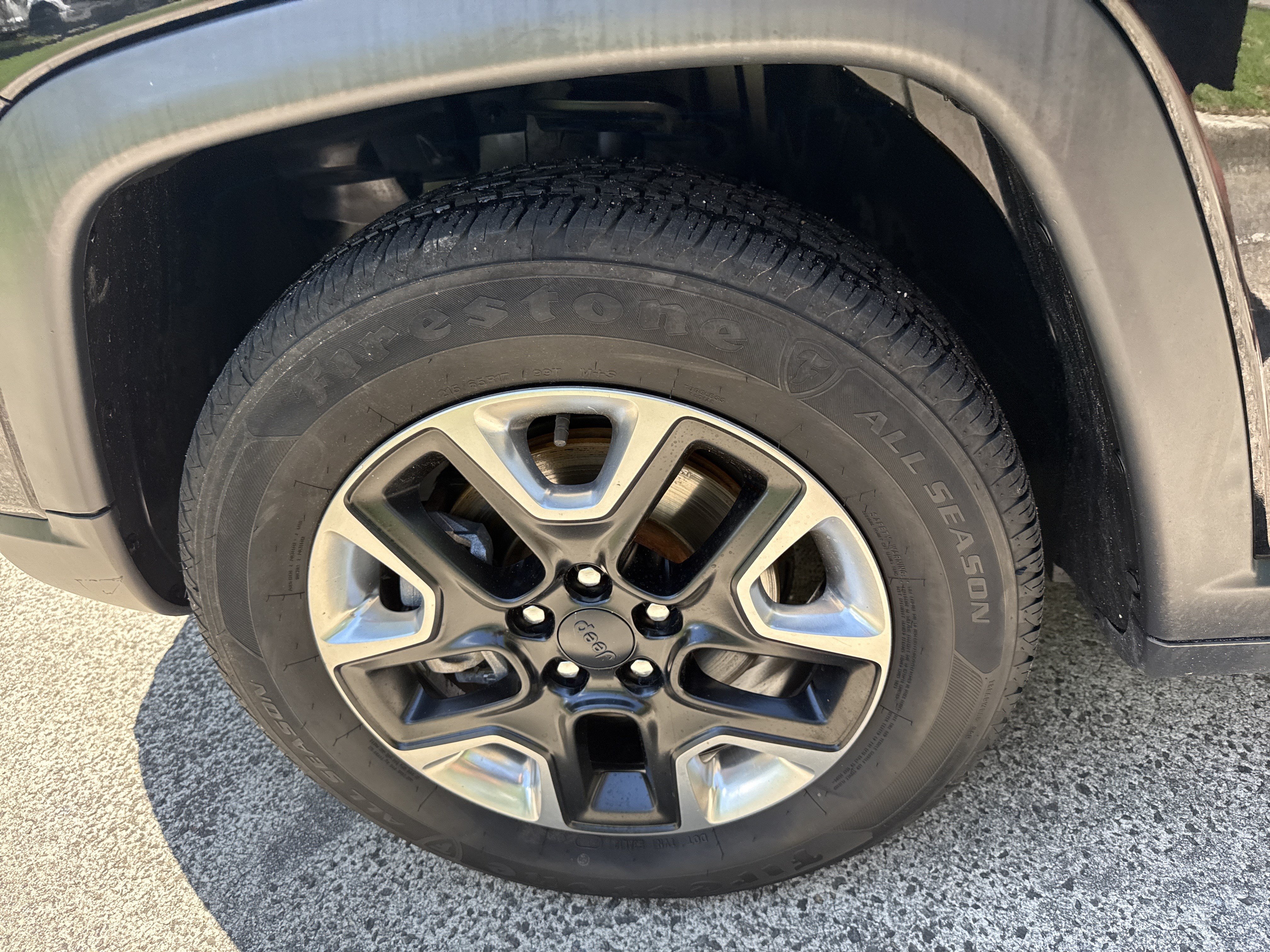 Used 2018 Jeep Compass Trailhawk w/ Leather Interior Group AWD/4WD image 11