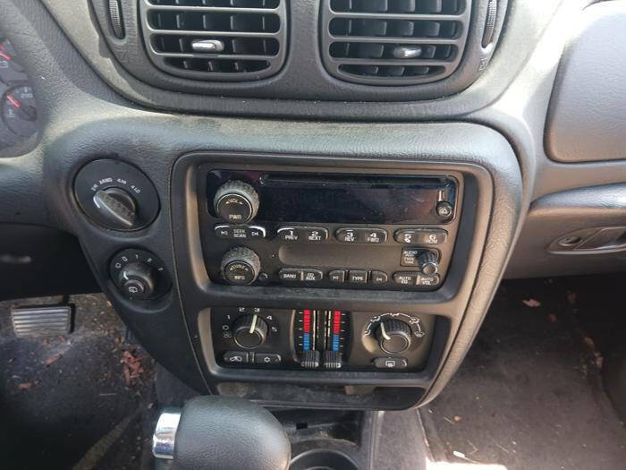 Used 2005 Chevrolet TrailBlazer LS w/ LS Preferred Equipment Group AWD/4WD image 25