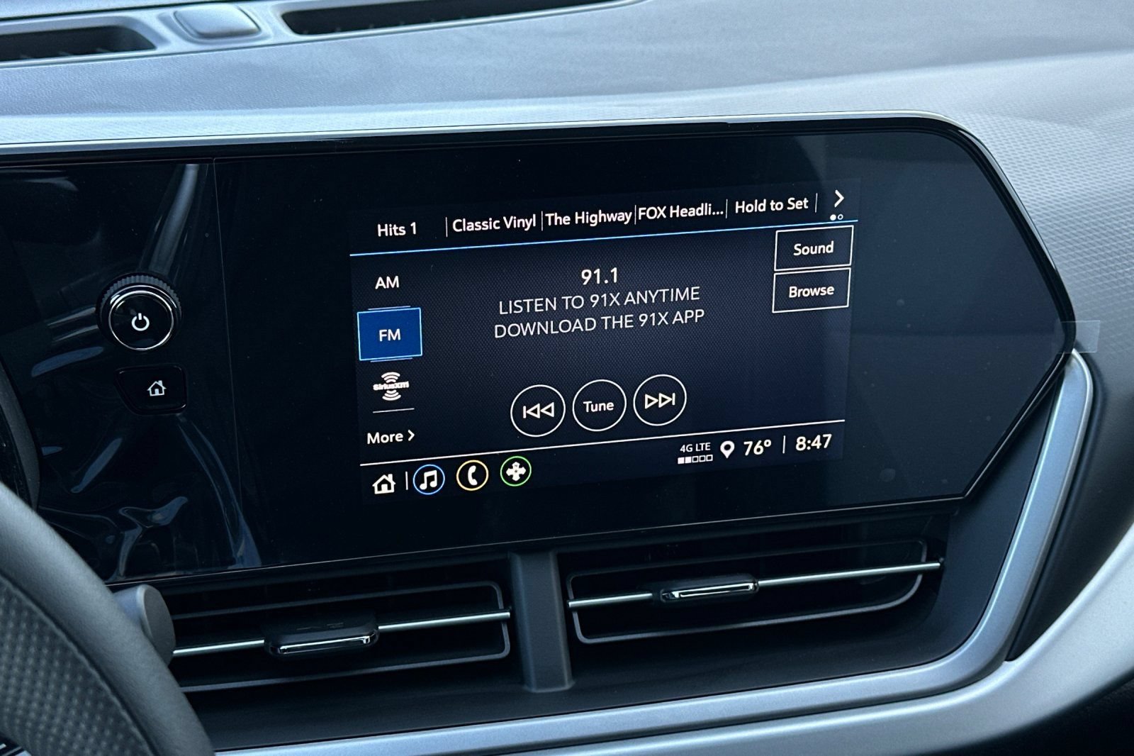 New 2026 Chevrolet Trax LS w/ LS Convenience Package FWD image 18