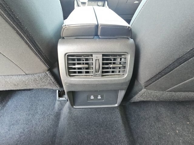 Used 2025 Nissan Rogue SV FWD image 27