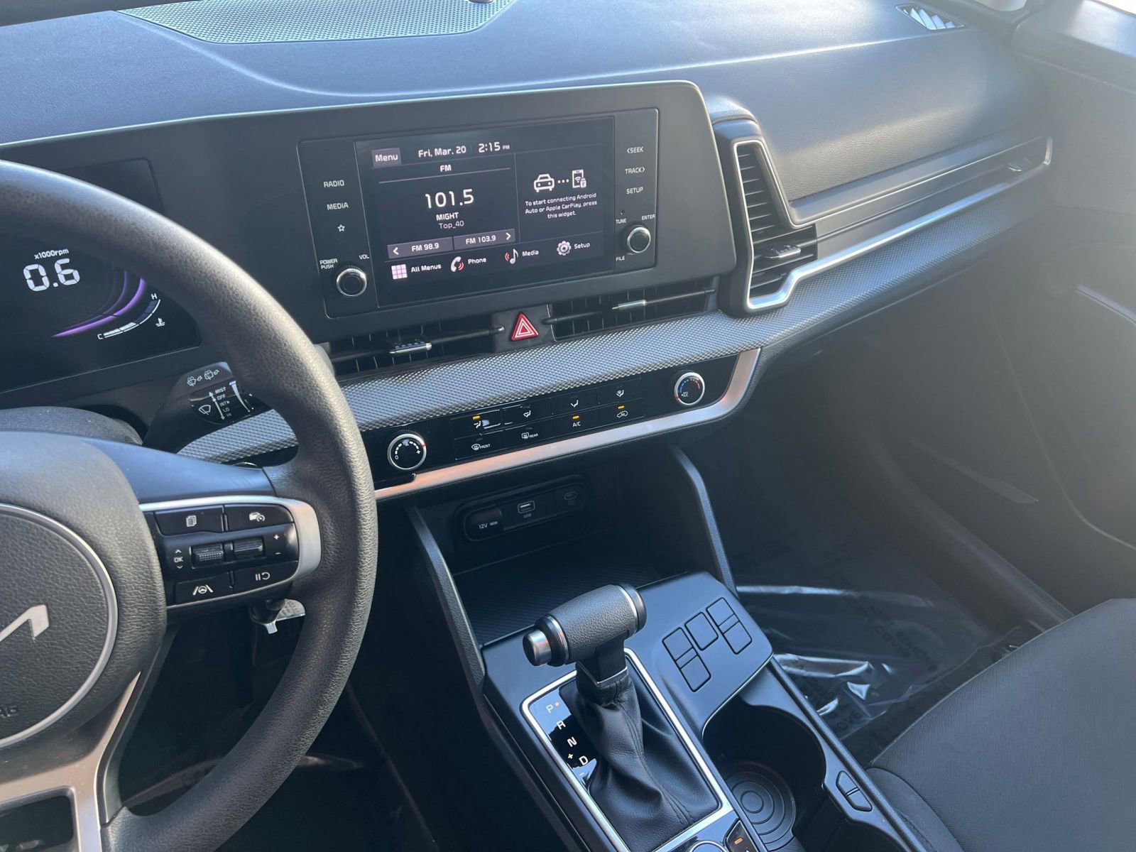 Used 2025 Kia Sportage LX FWD image 17