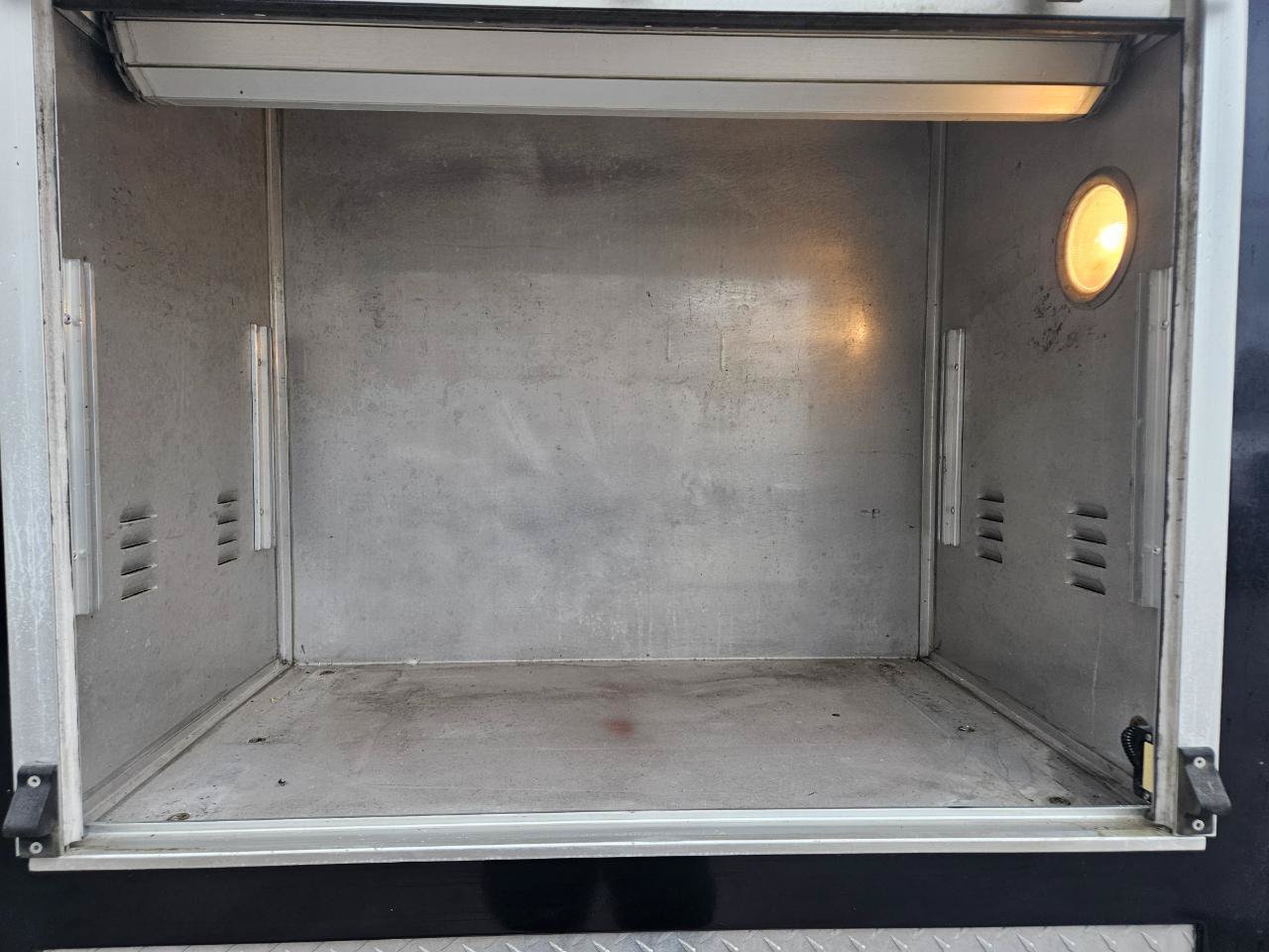 Used 2000 Ford F350 2WD Regular Cab DRW Super Duty image 30