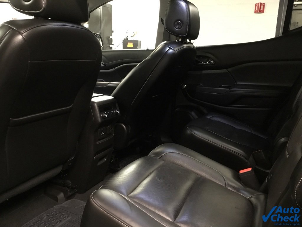 Used 2019 GMC Acadia SLT image 29