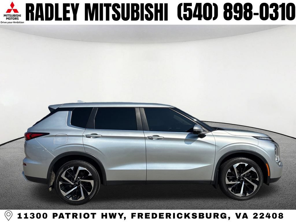 Used 2023 Mitsubishi Outlander SE FWD image 20