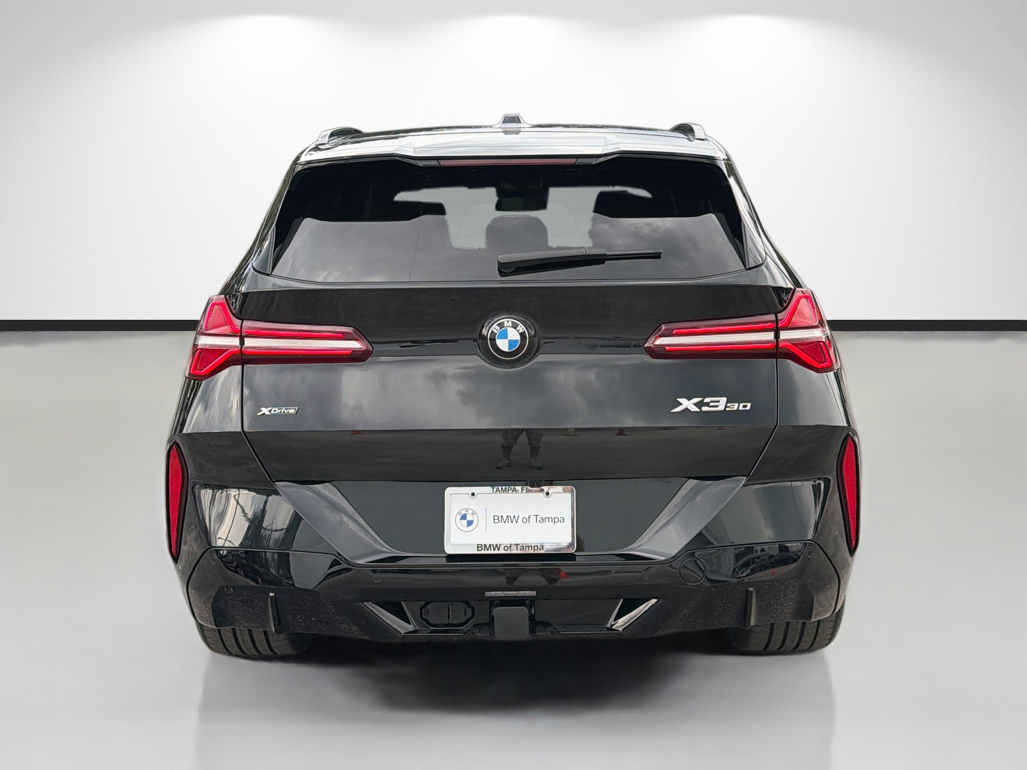 Used 2025 BMW X3 xDrive30i w/ Premium Package AWD/4WD image 4