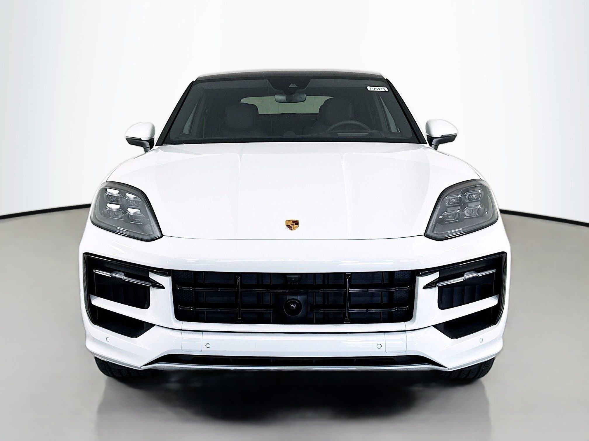 Certified 2025 Porsche Cayenne Coupe image 6