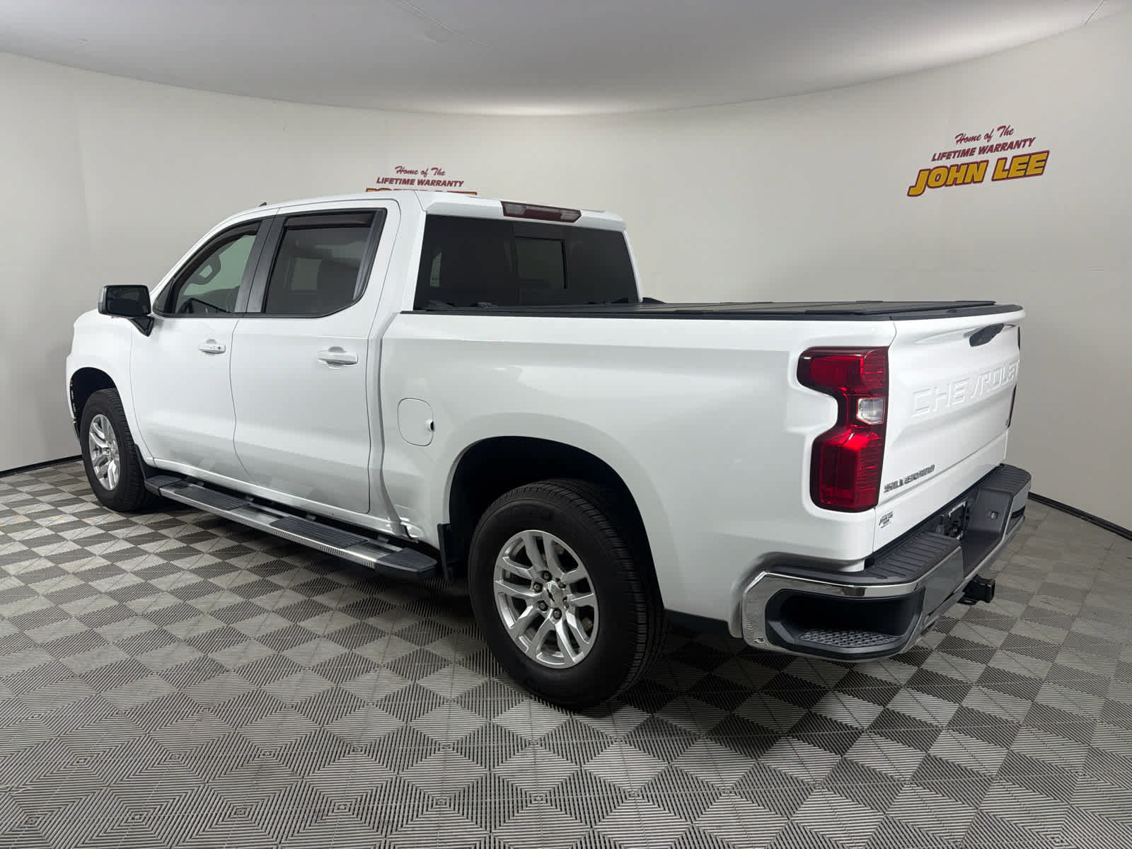 Used 2020 Chevrolet Silverado 1500 LT w/ All-Star Edition AWD/4WD image 3