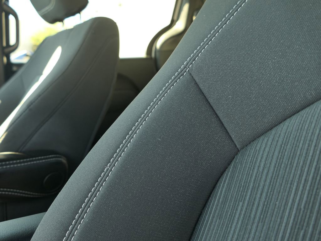 Used 2024 Chrysler Pacifica Touring image 11