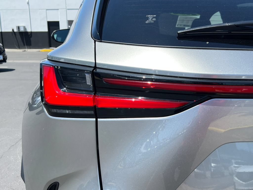 Used 2023 Lexus NX 450h+ AWD image 11