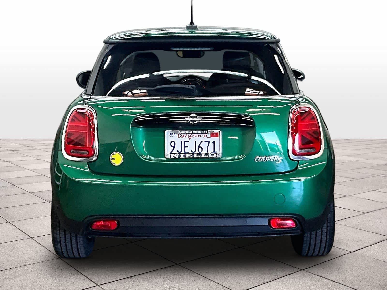 Used 2024 MINI Cooper SE FWD image 8