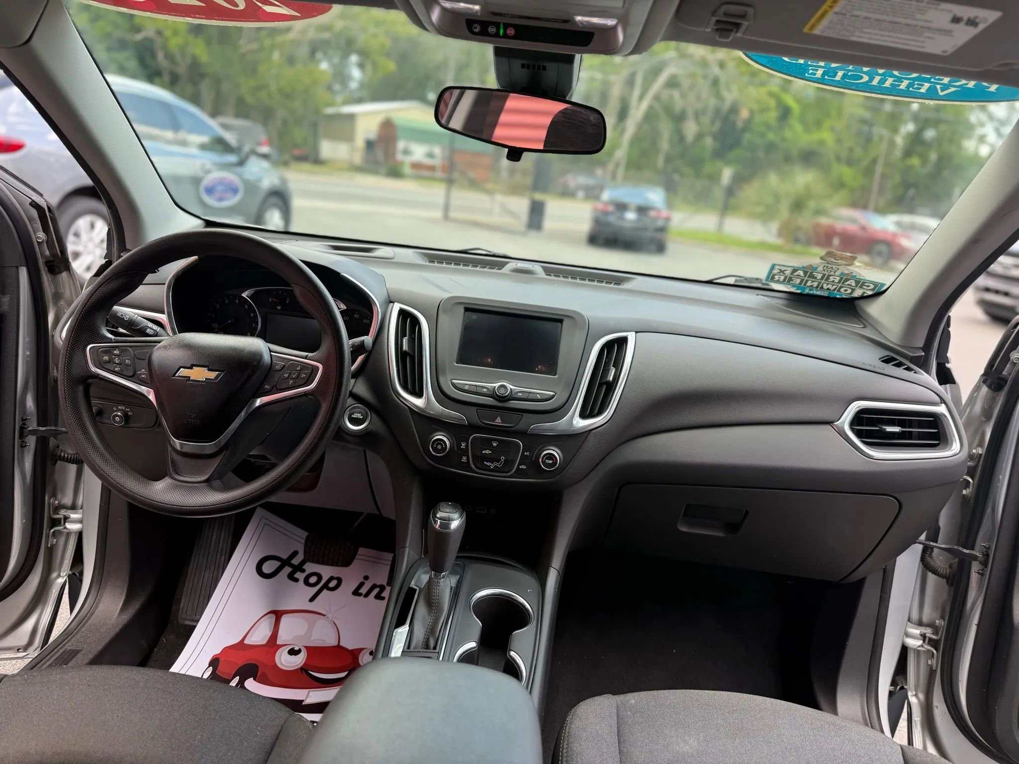 Used 2020 Chevrolet Equinox LT image 18