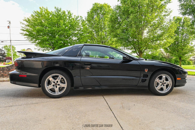 Used 2002 Pontiac Firebird Trans Am RWD image 9