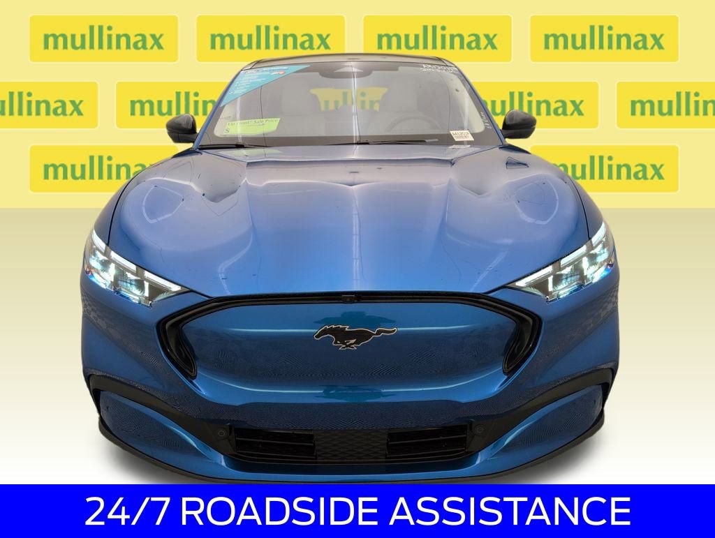 Certified 2025 Ford Mustang Mach-E Premium image 17