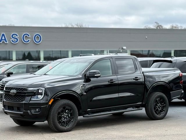 Used 2025 Ford Ranger Lariat w/ Black Appearance Package image 34